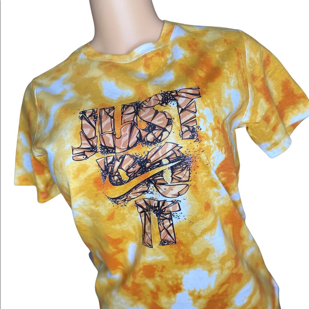 Shirts - Picture 3 of 4